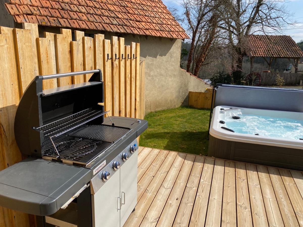 Le Gite De La Villenie - En Pleine Nature - 5 Min Centre Ville De Sarlat エクステリア 写真